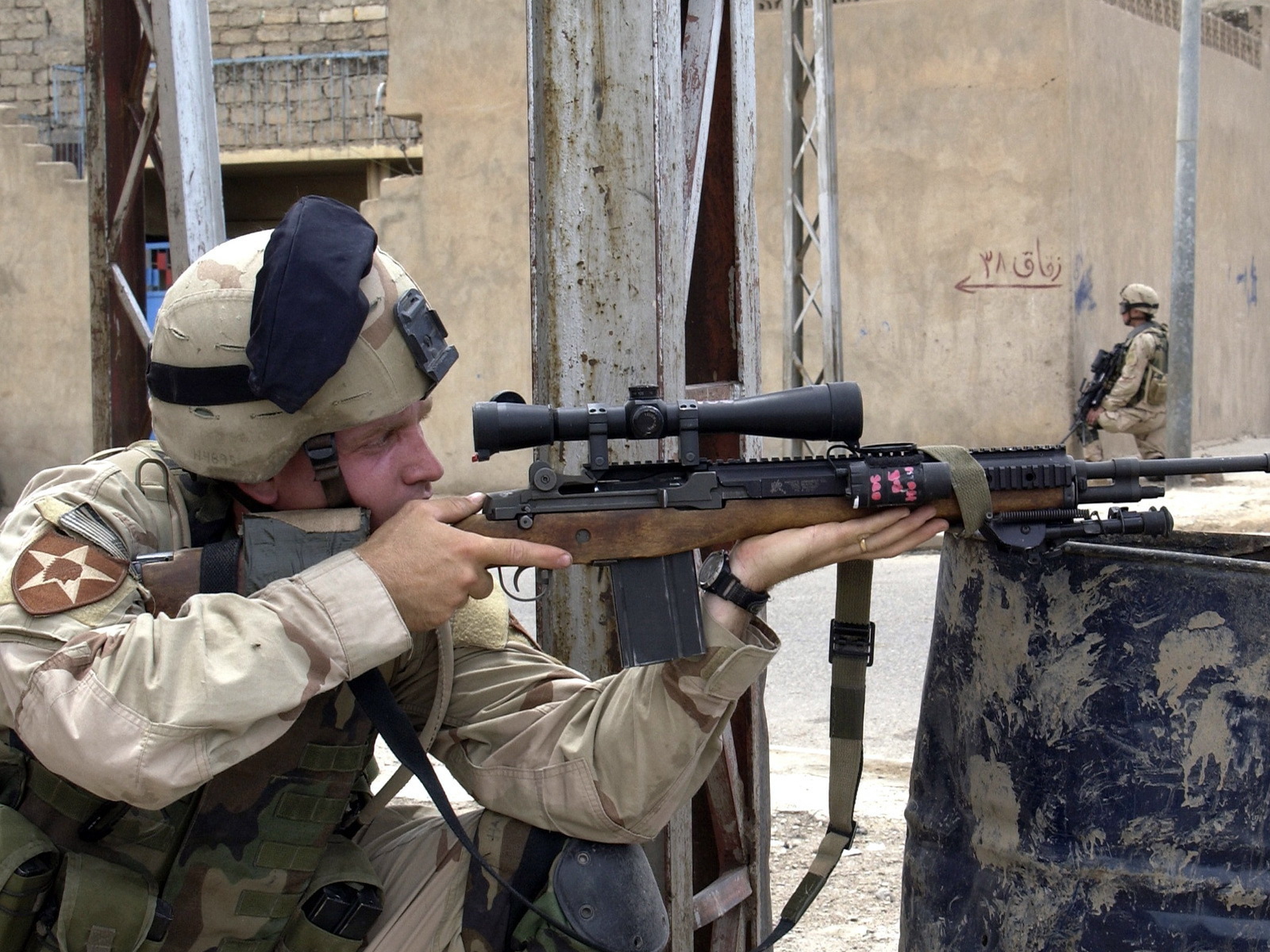 Солдат с винтовкой