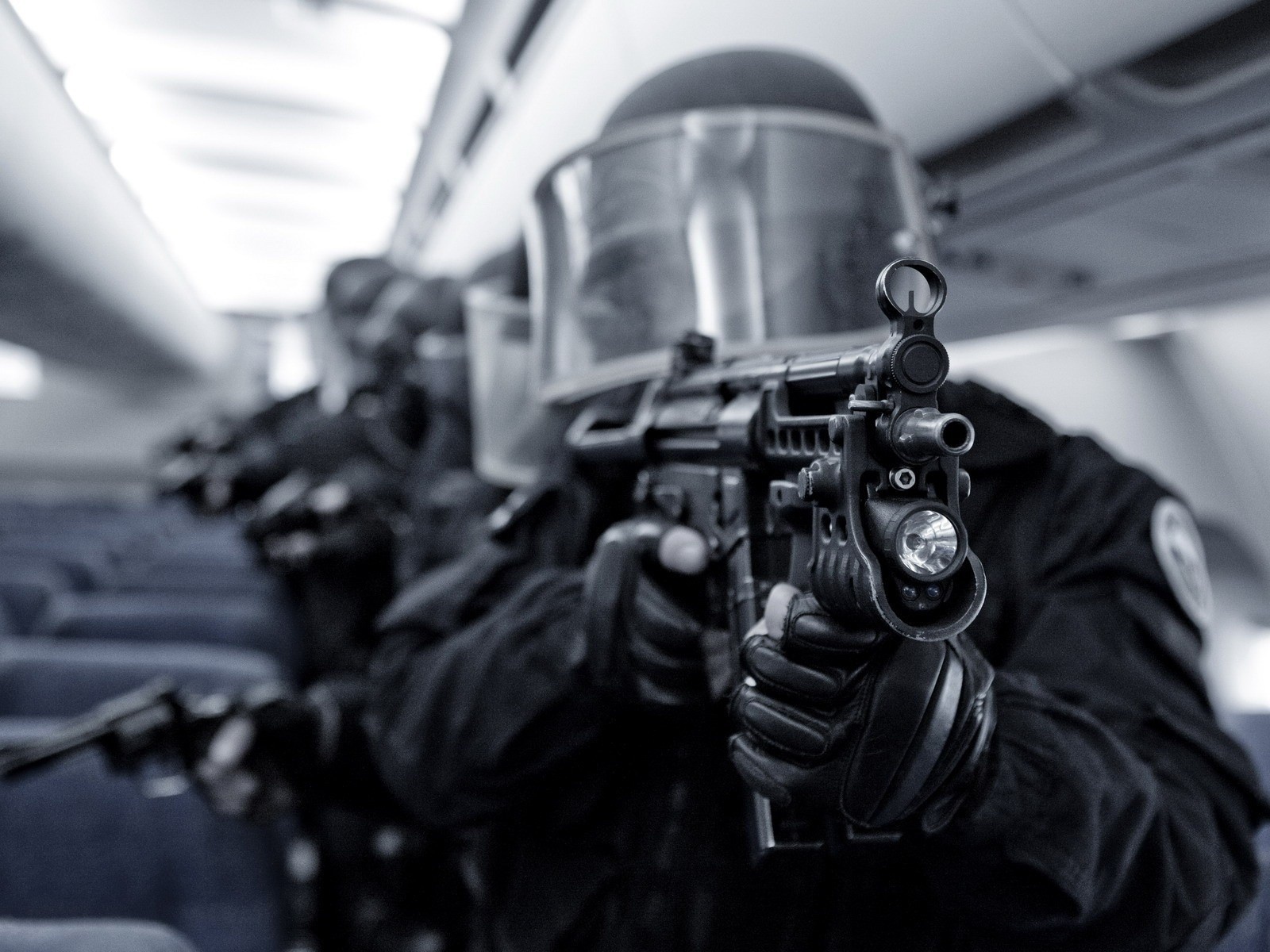 Спецназ в самолете