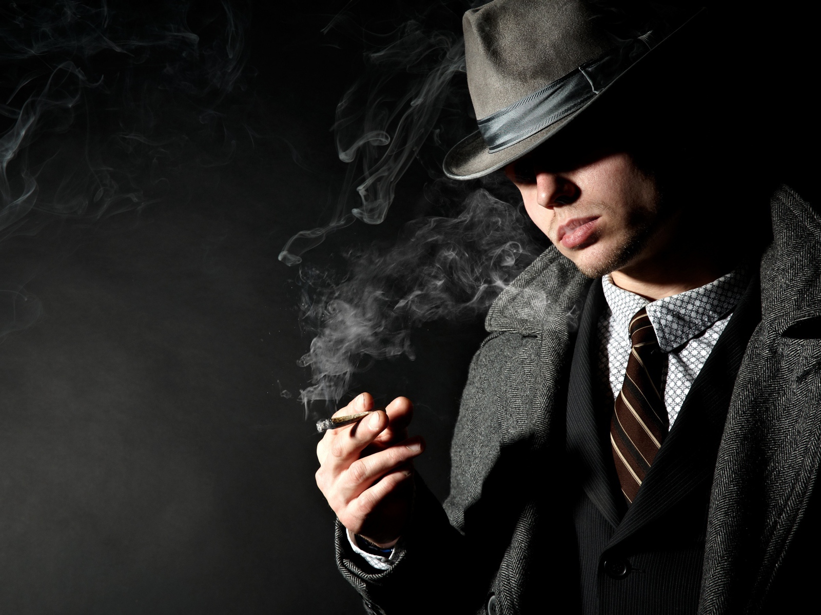 Лицо в тени