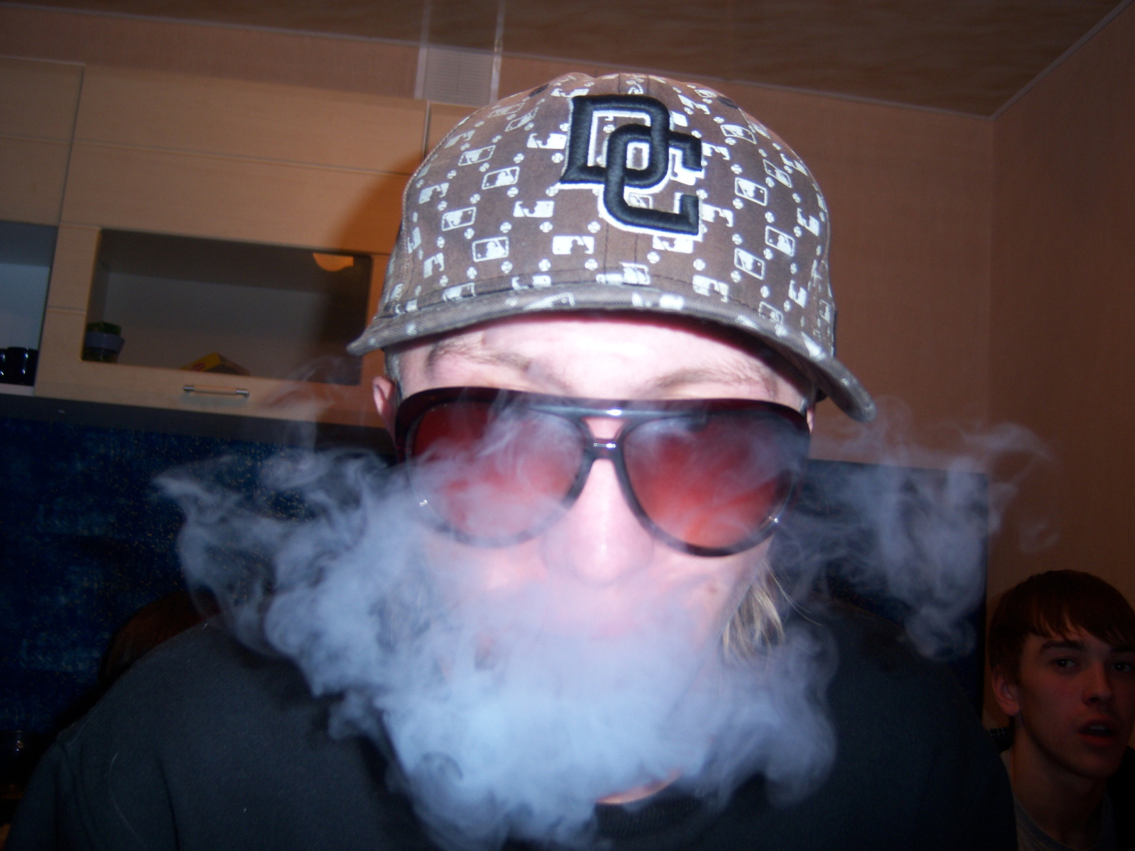 Киноактер Витя АК