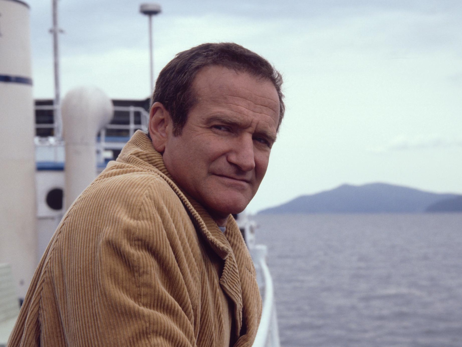Актер Робин Уильямс на борту корабля