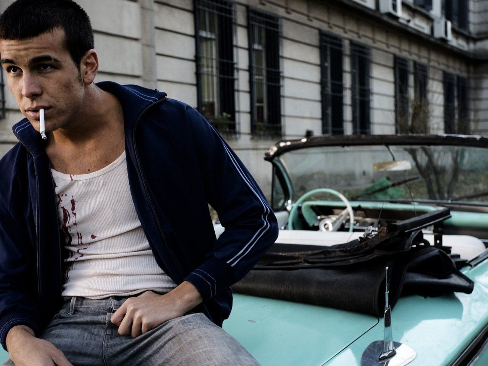 Известный актер Марио Касас