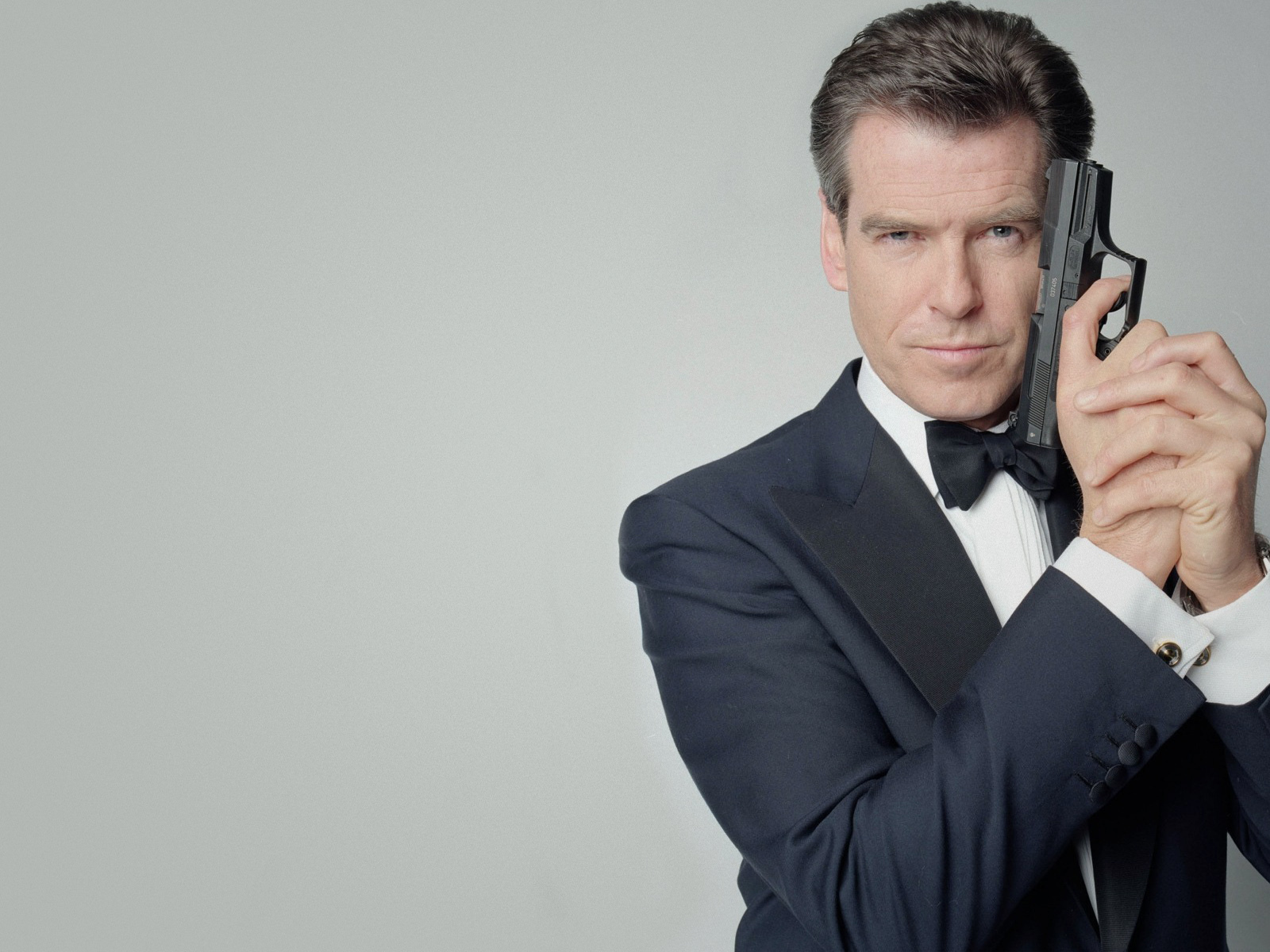Пирс Броснан актер