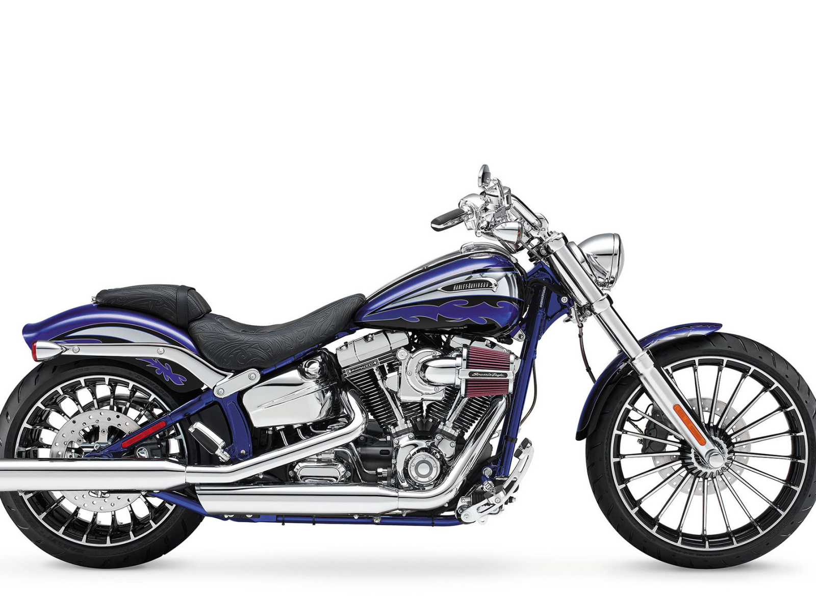 Красивый мотоцикл Harley-Davidson CVO Breakout