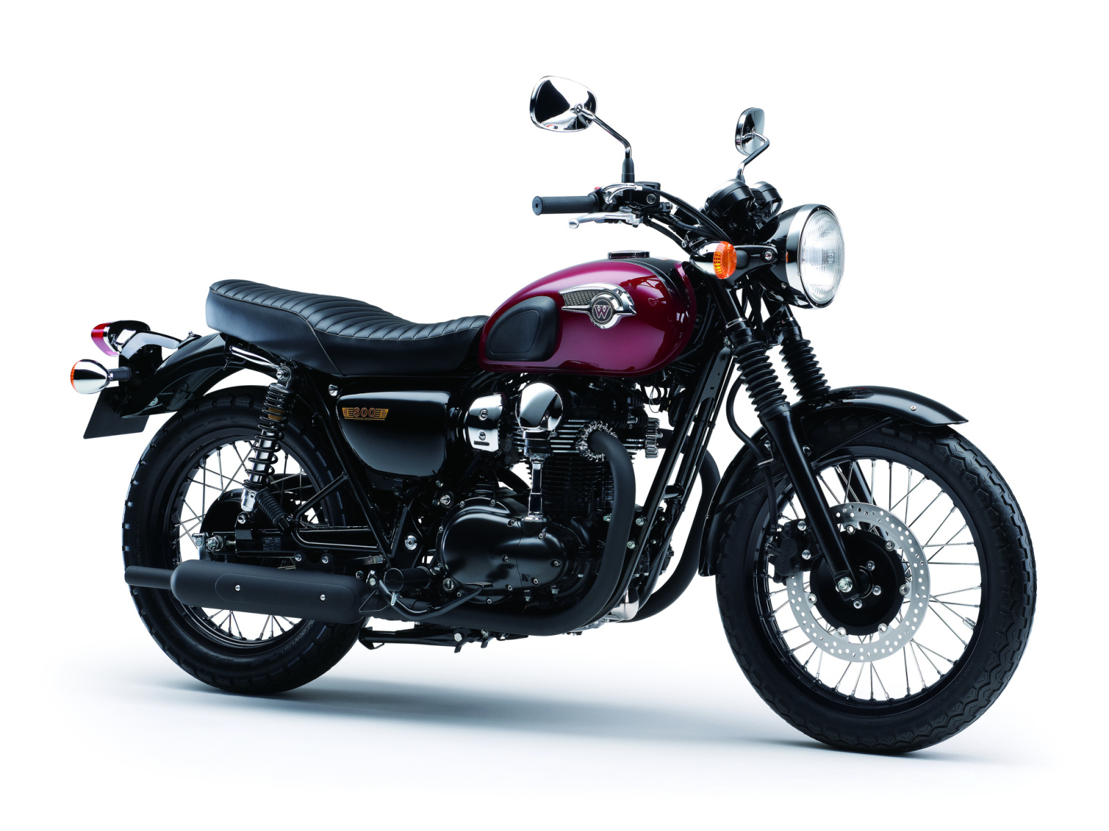Красивый мотоцикл в москве Kawasaki W 800