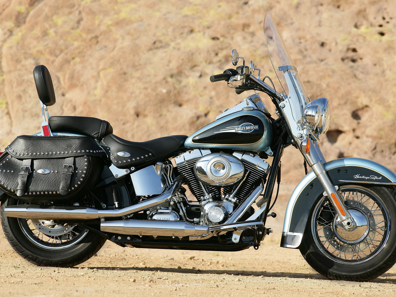 Быстрый мотоцикл Harley-Davidson Heritage Softail