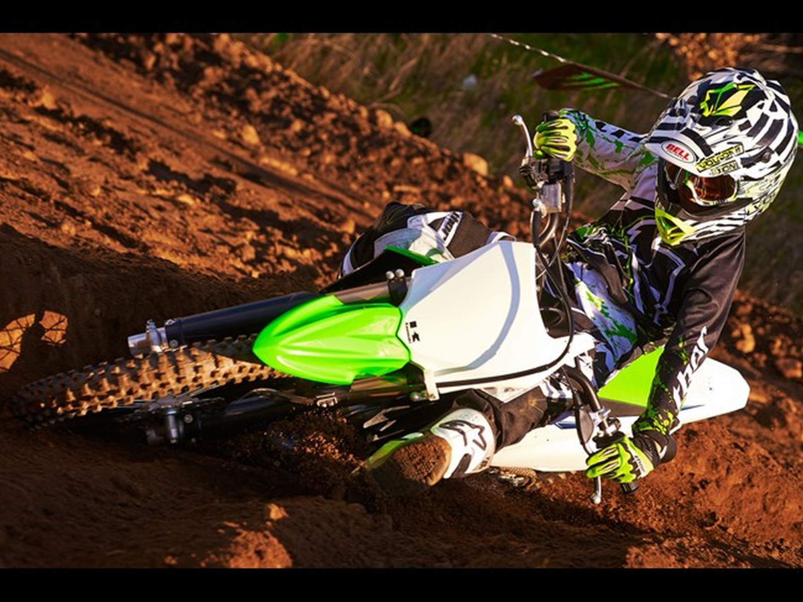 Невероятно быстрый мотоцикл Kawasaki KX 85-II
