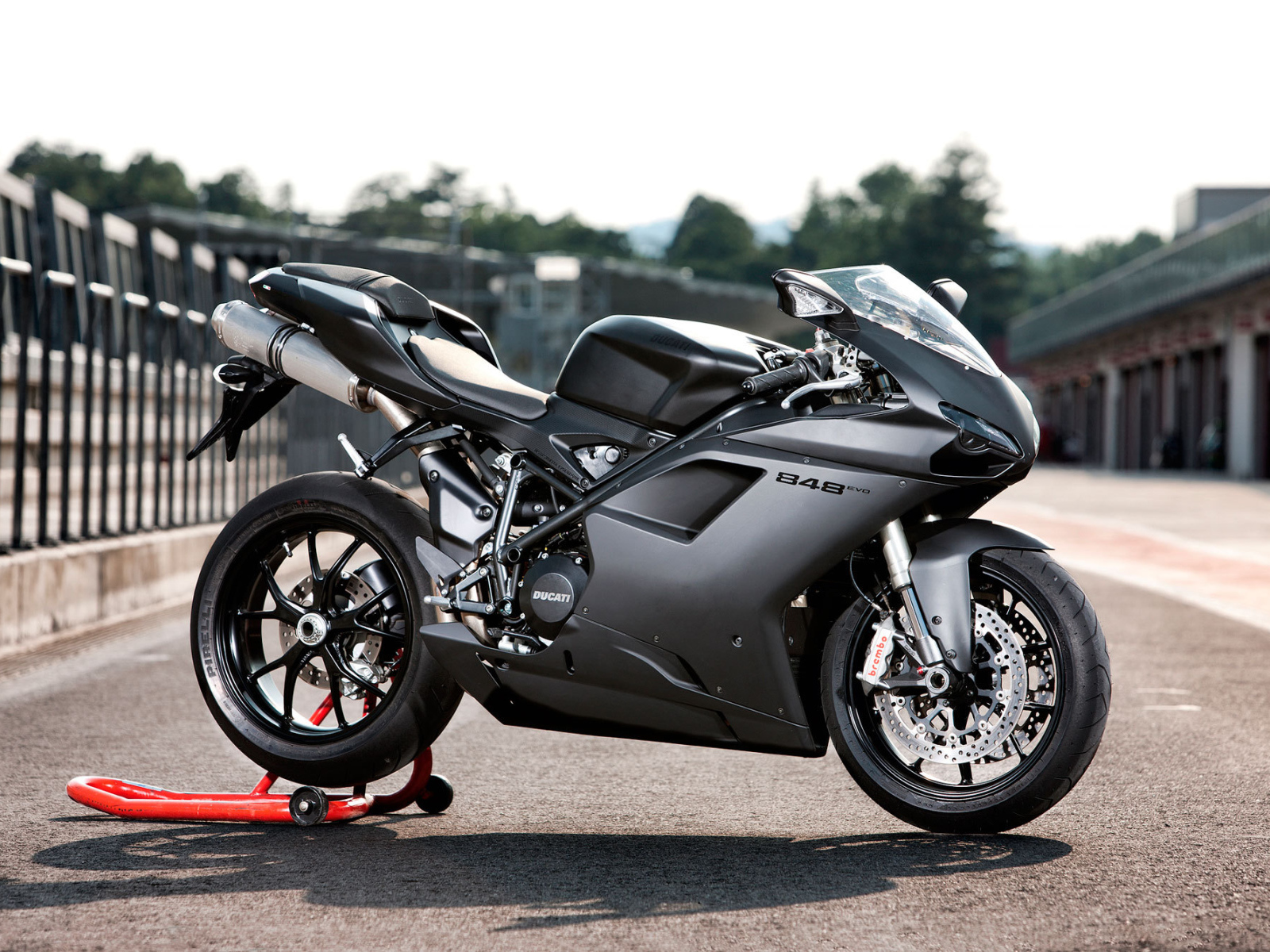Новый мотоцикл Ducati Superbike 848 Evo