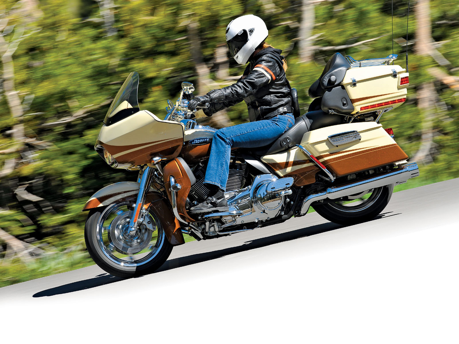 Новый мотоцикл Harley-Davidson CVO Road Glide Custom