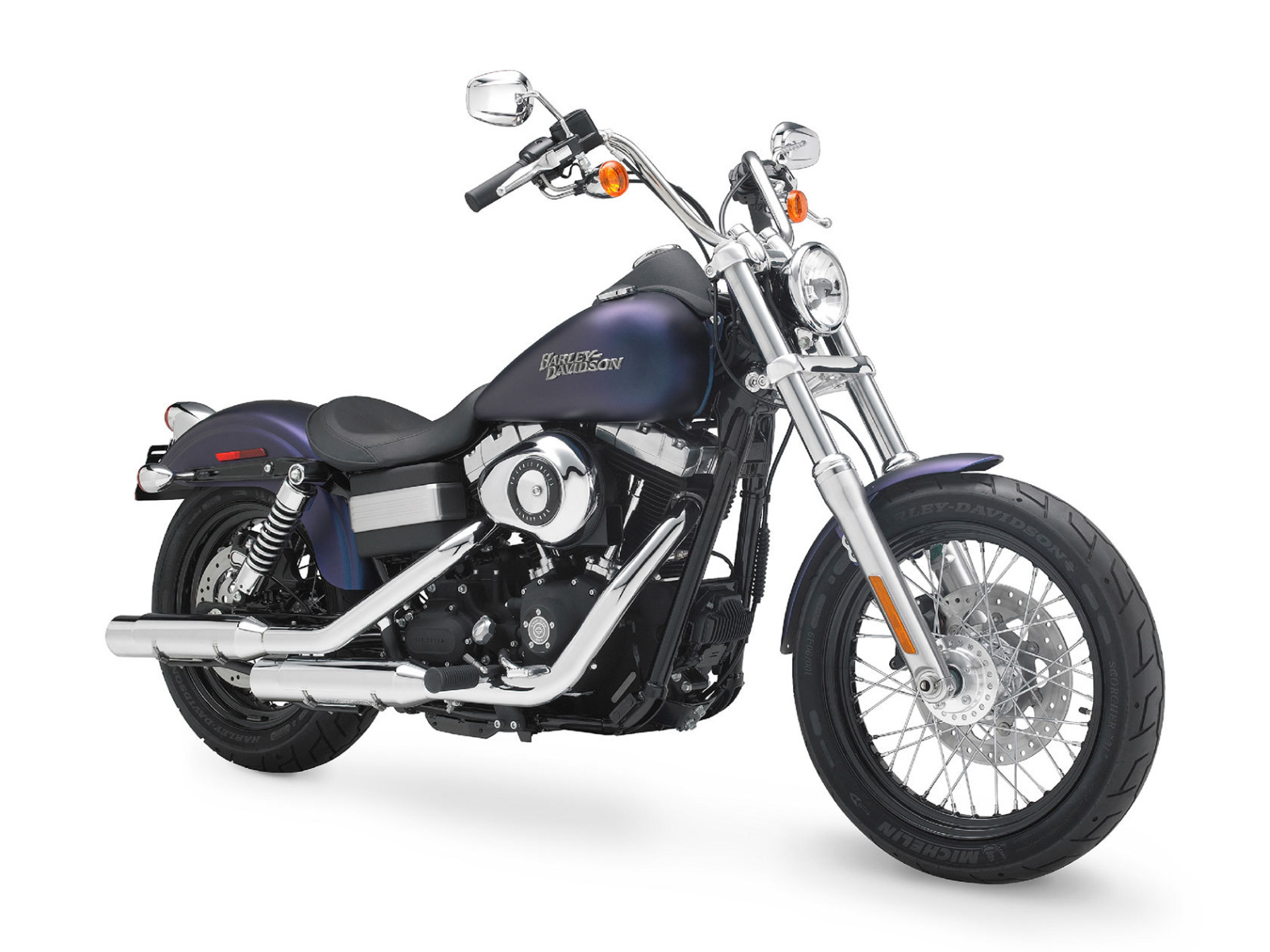 Новый мотоцикл Harley-Davidson Dyna Street Bob