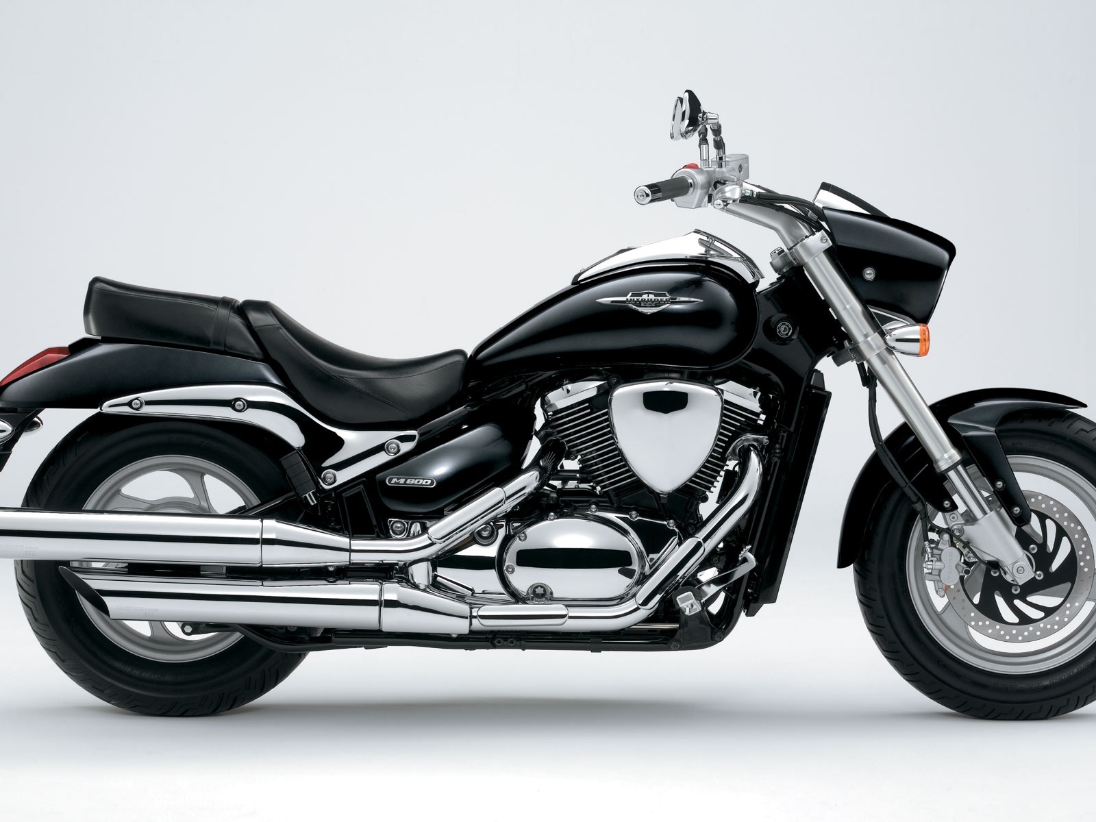 Новый надежный мотоцикл Suzuki Intruder C1500T