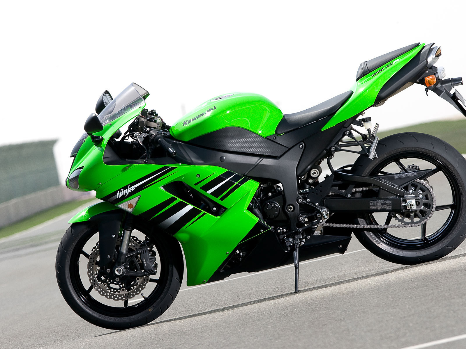 Новый надежный мотоцикл Kawasaki Ninja ZX-6R