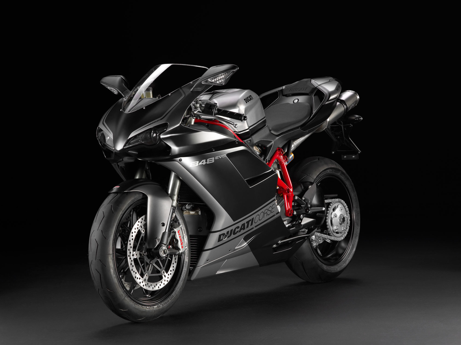 Популярный мотоцикл Ducati Superbike 848 Evo