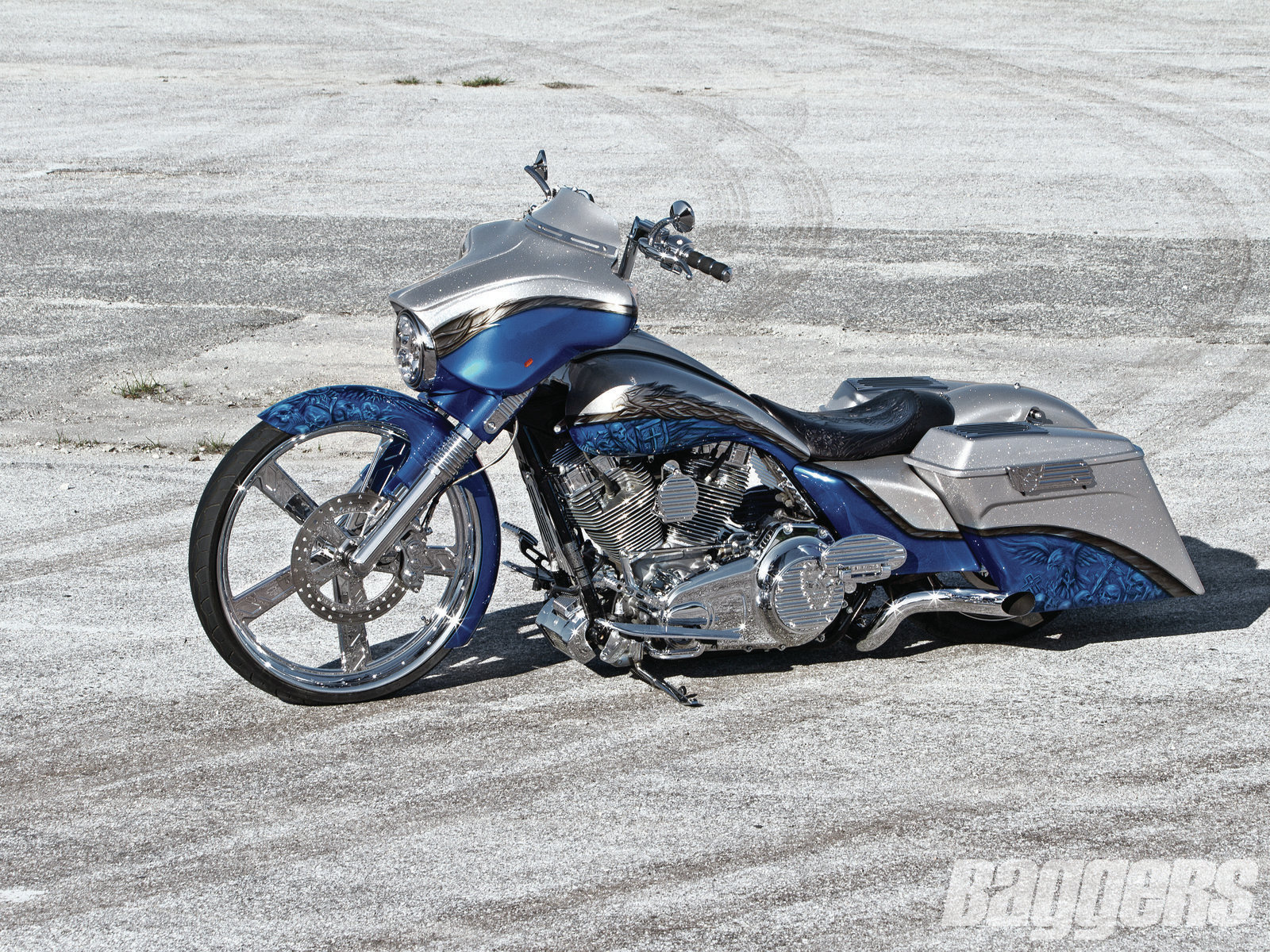 Популярный мотоцикл Harley-Davidson Street Glide