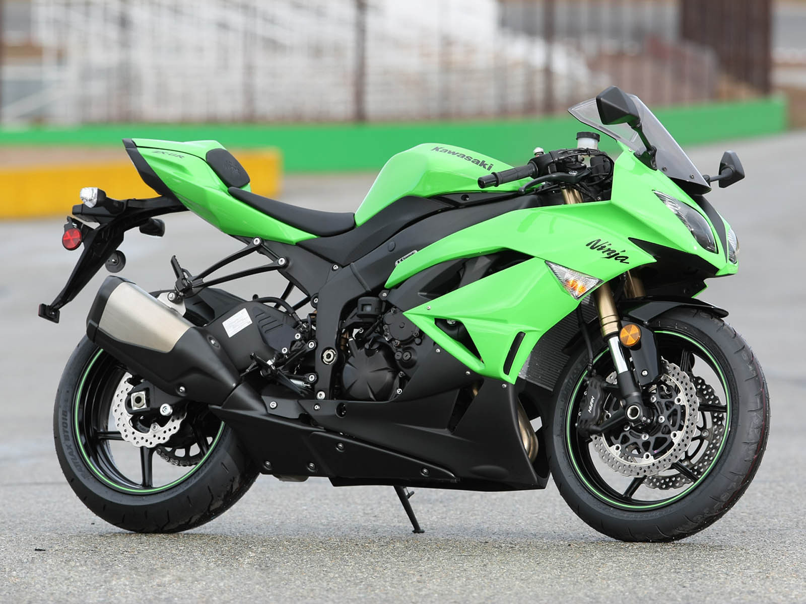 Популярный мотоцикл Kawasaki Ninja ZX-6R