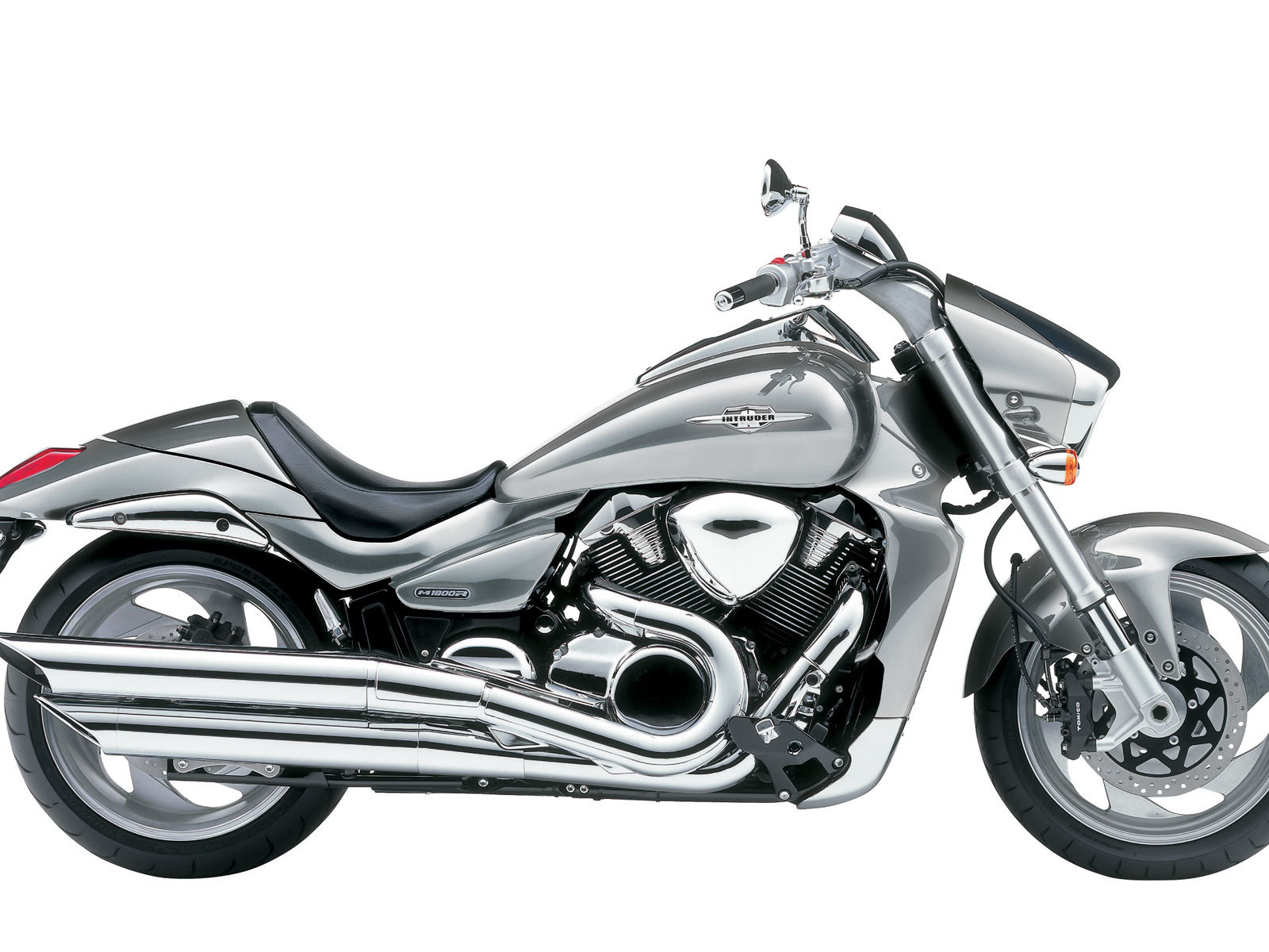 Популярный мотоцикл Suzuki  Intruder M1800 R