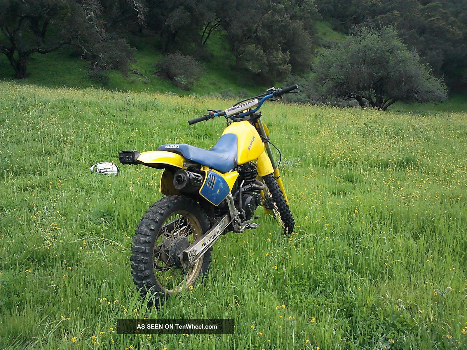 Надежный мотоцикл Suzuki DR 200 SE