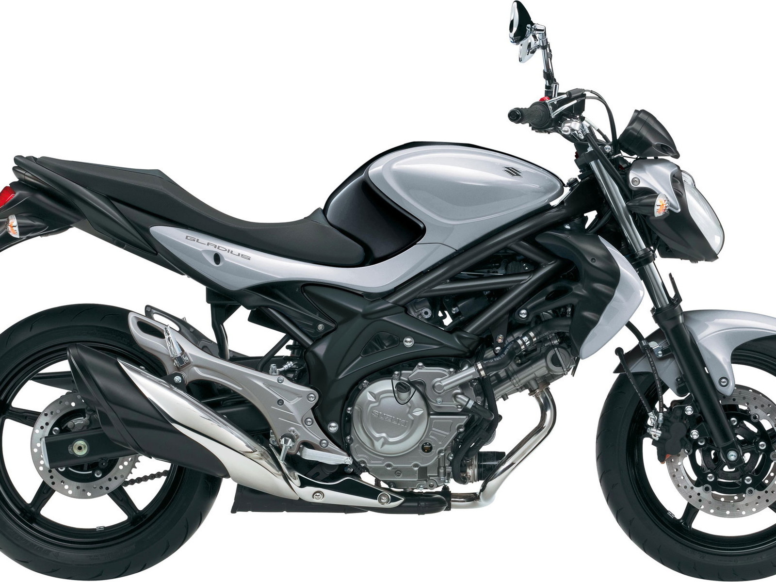 Надежный мотоцикл Suzuki  Inazuma