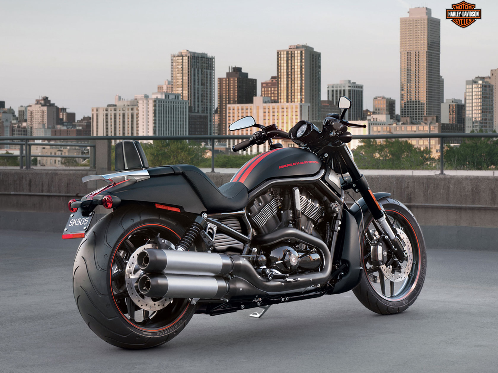 Надежный мотоцикл Harley-Davidson Night Rod Special