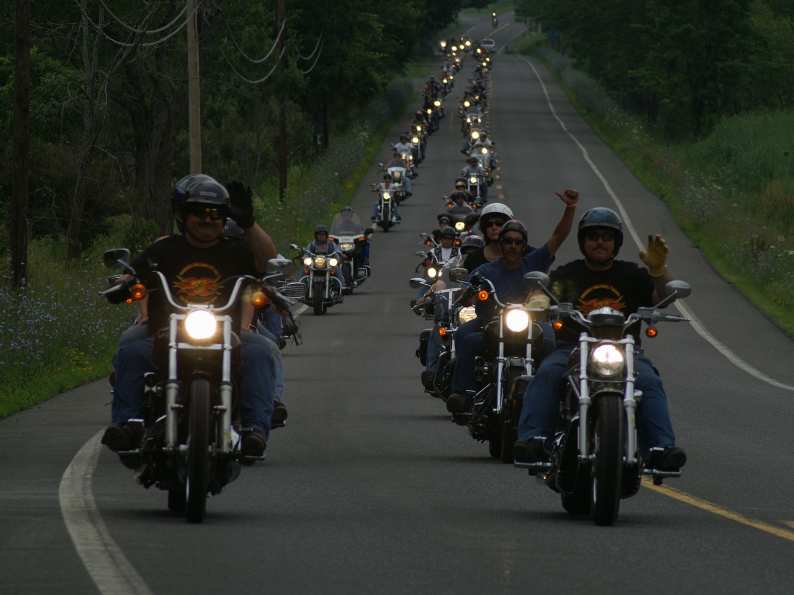 Колонна мотоциклистов