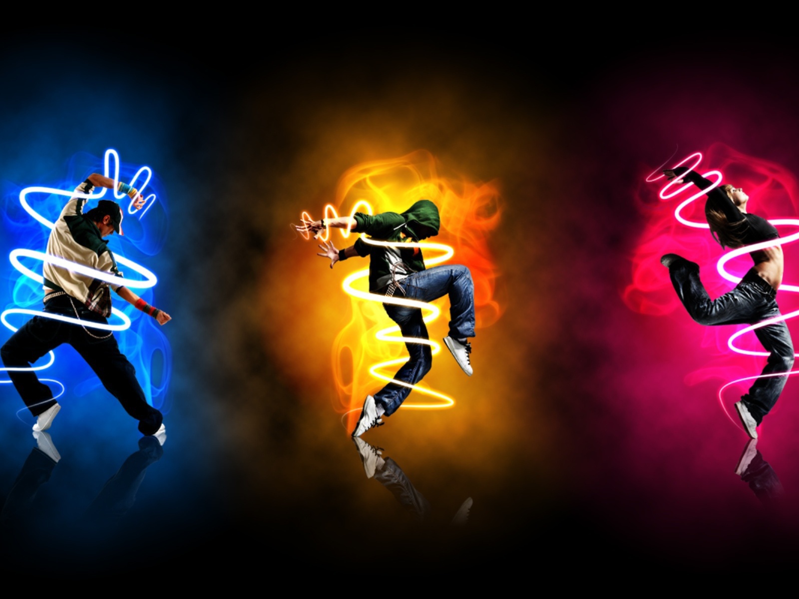 Трио танцует цветные танцы