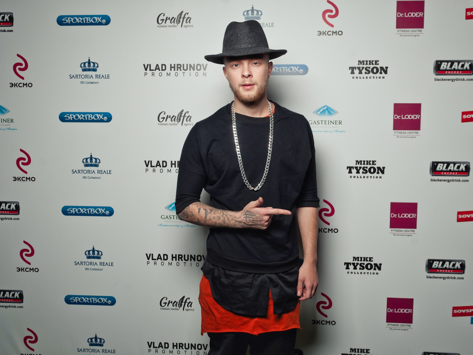 Молодой певец Егор Крид