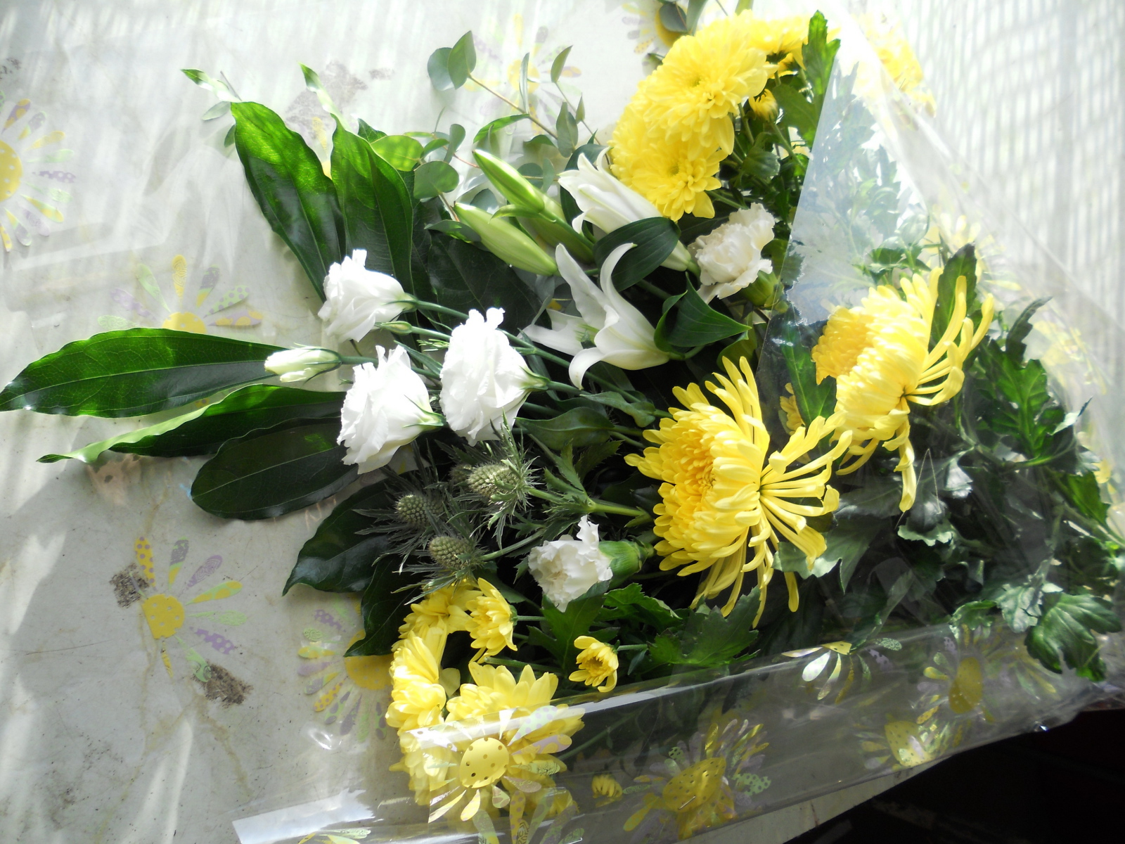 Красивый букет цветов хризантема