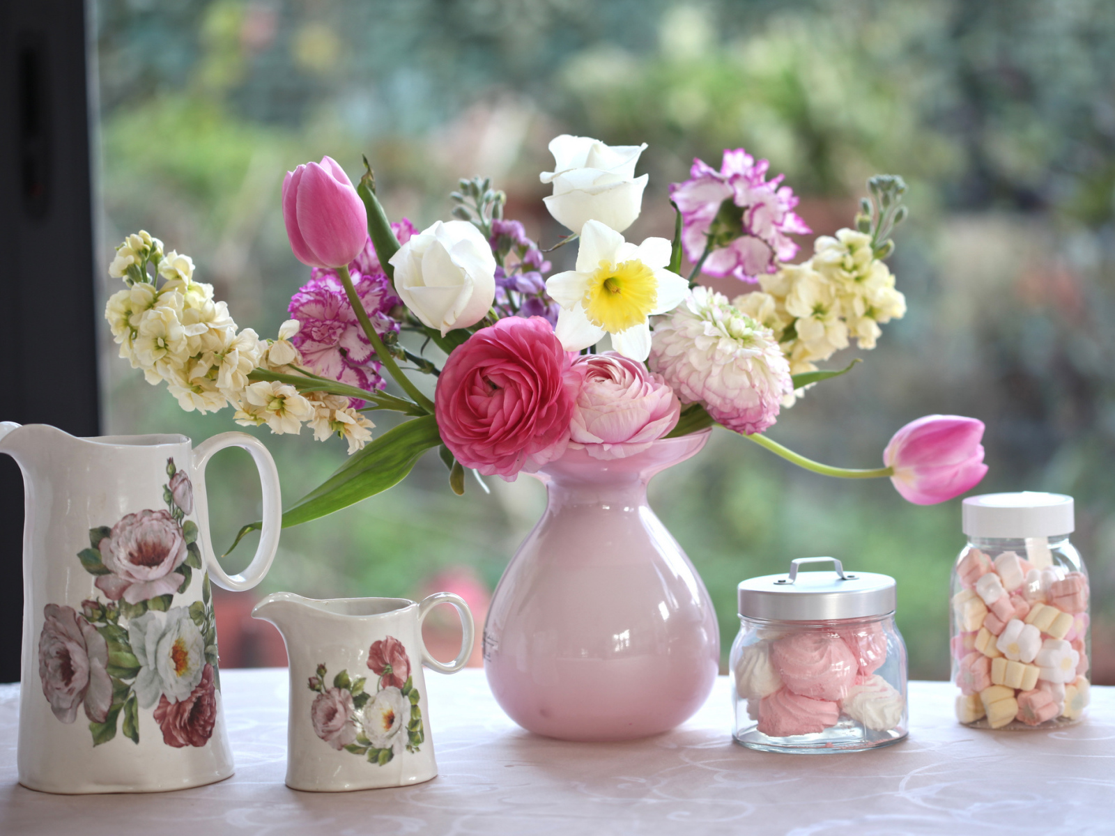 Натюрморт с зефиром