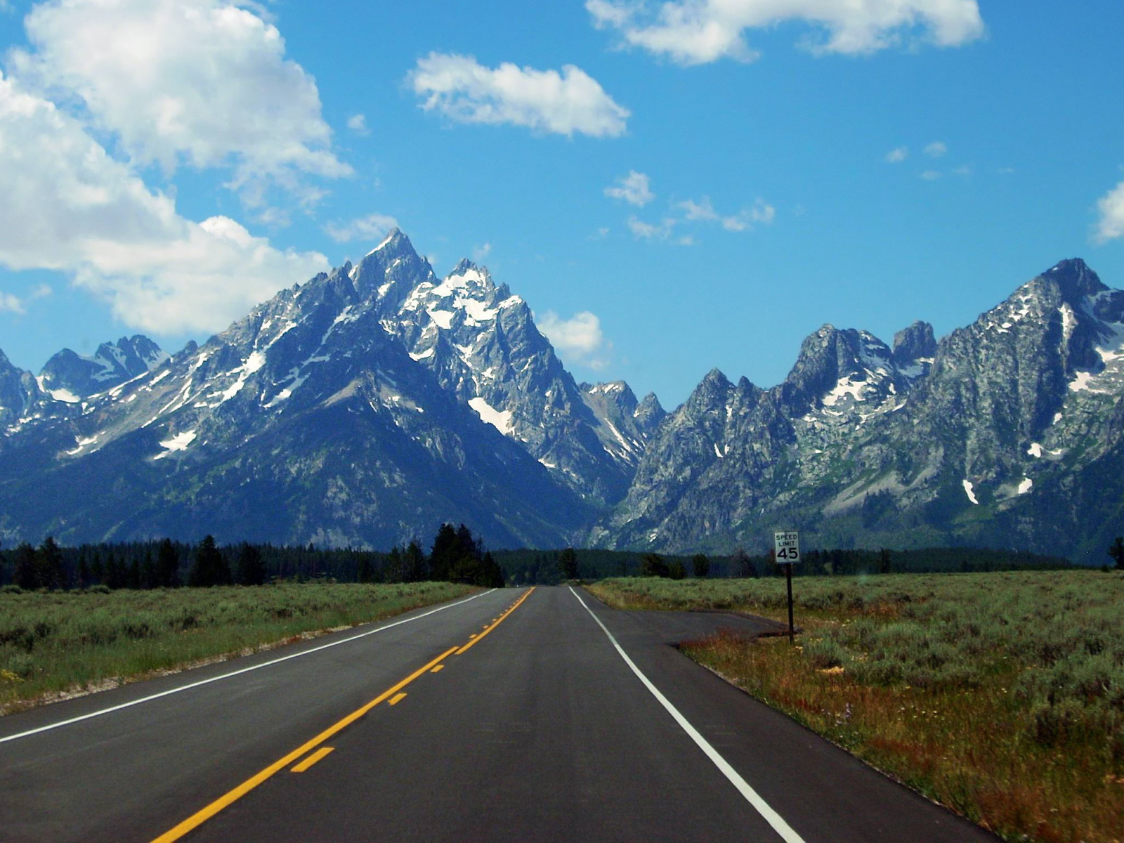 Дорога к снежным горам