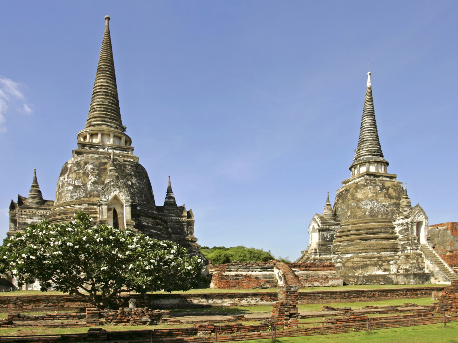 Буддийские пагоды