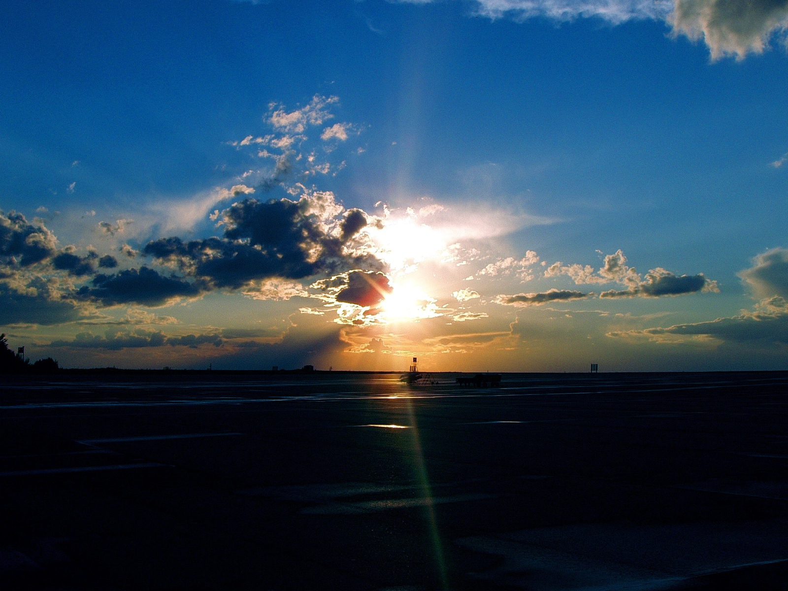 Закат в аропорту