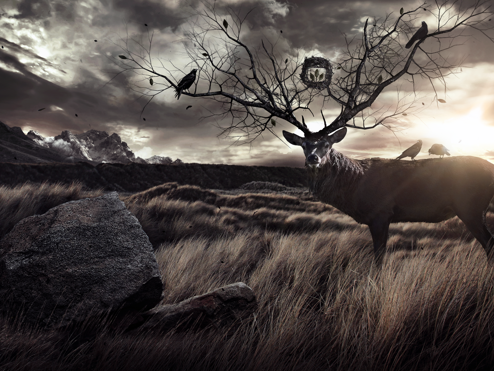 Олень с рогами деревьями