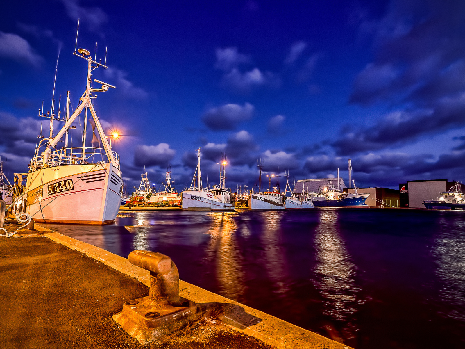 Вечер в порту