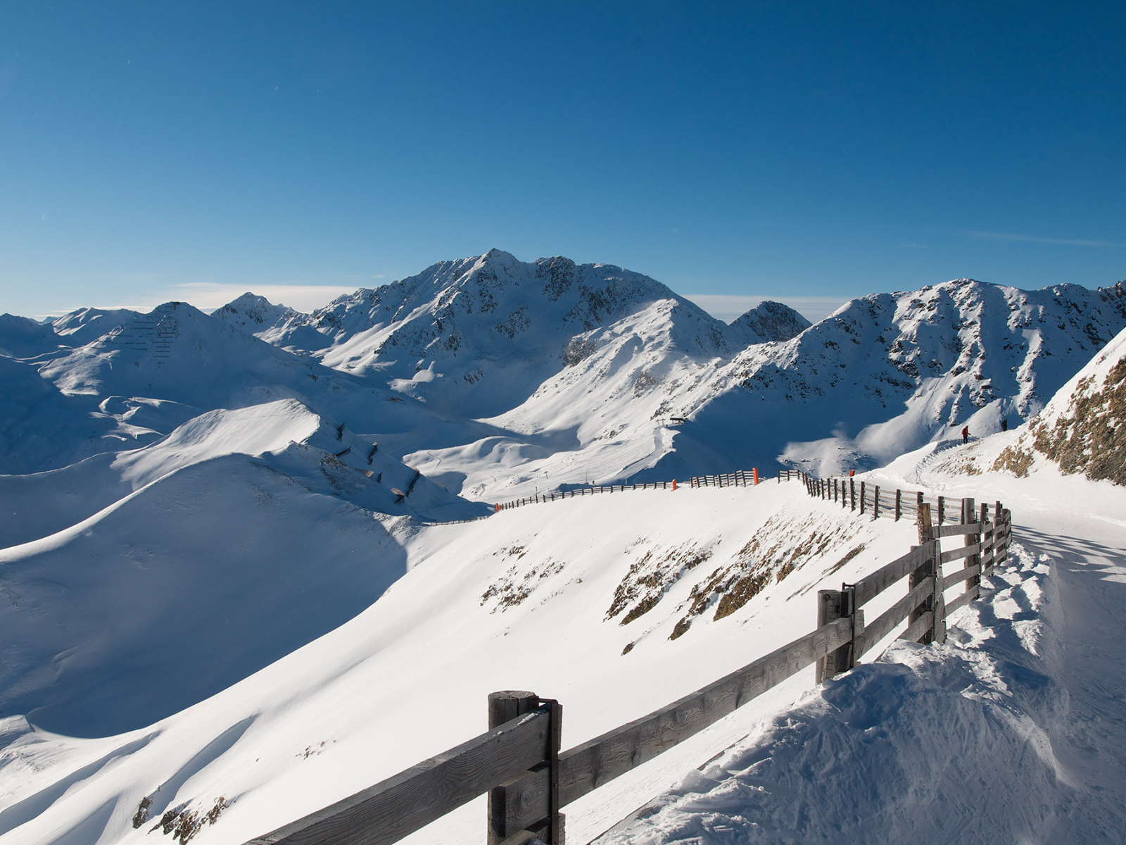 Горная дорога на горнолыжном курорте Серфаус, Австрия