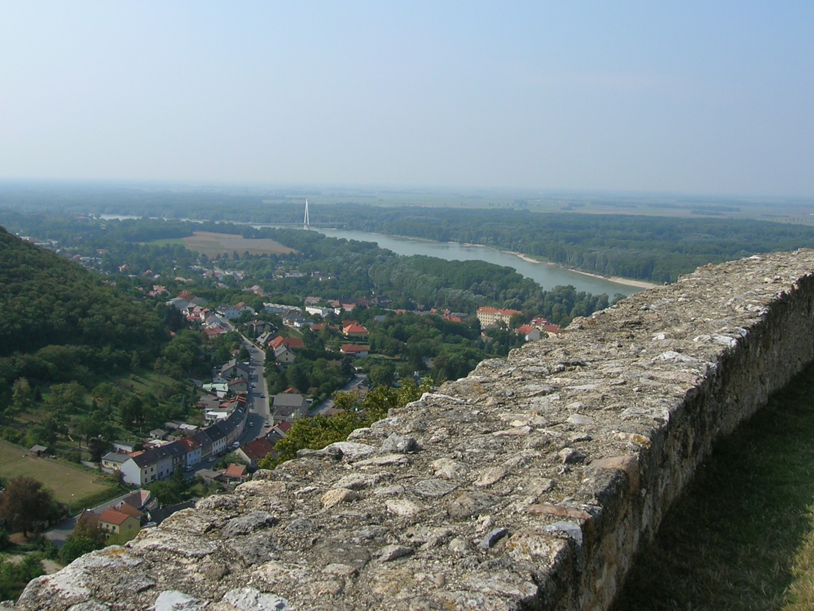 Вид с крепостной стены в городе Гайнберг, Австрия