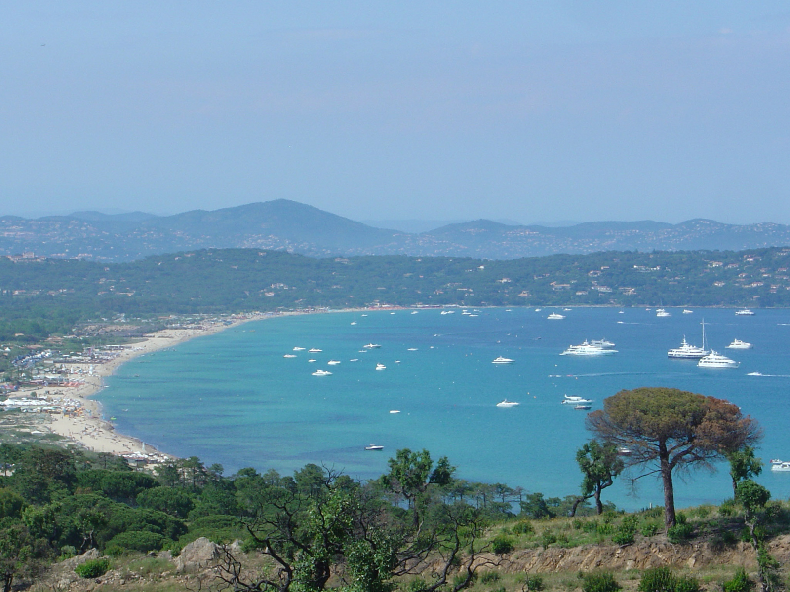 Голубая лагуна на курорте Сен-Тропе, Франция