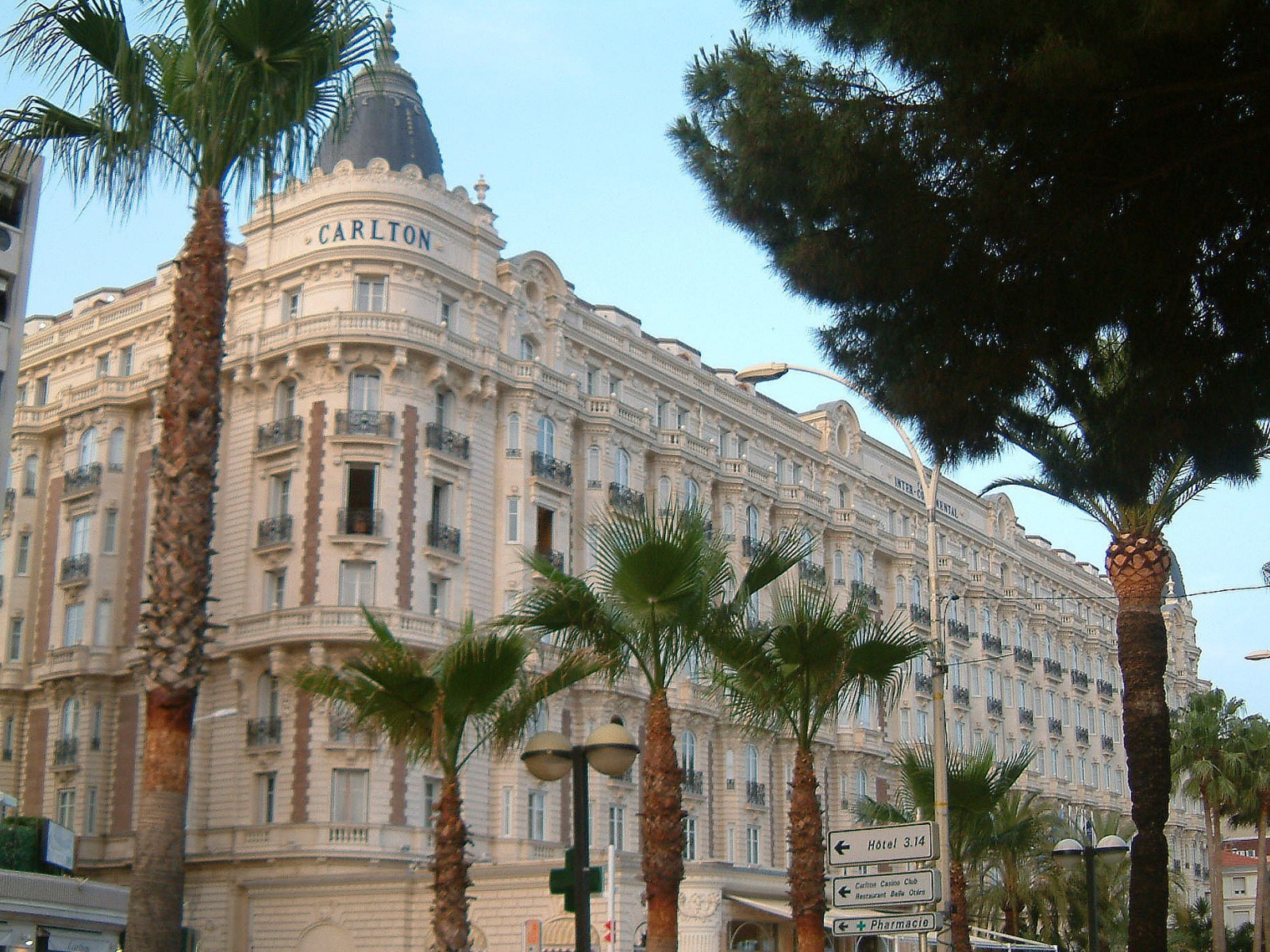 Отель Карлтон в Каннах, Франция