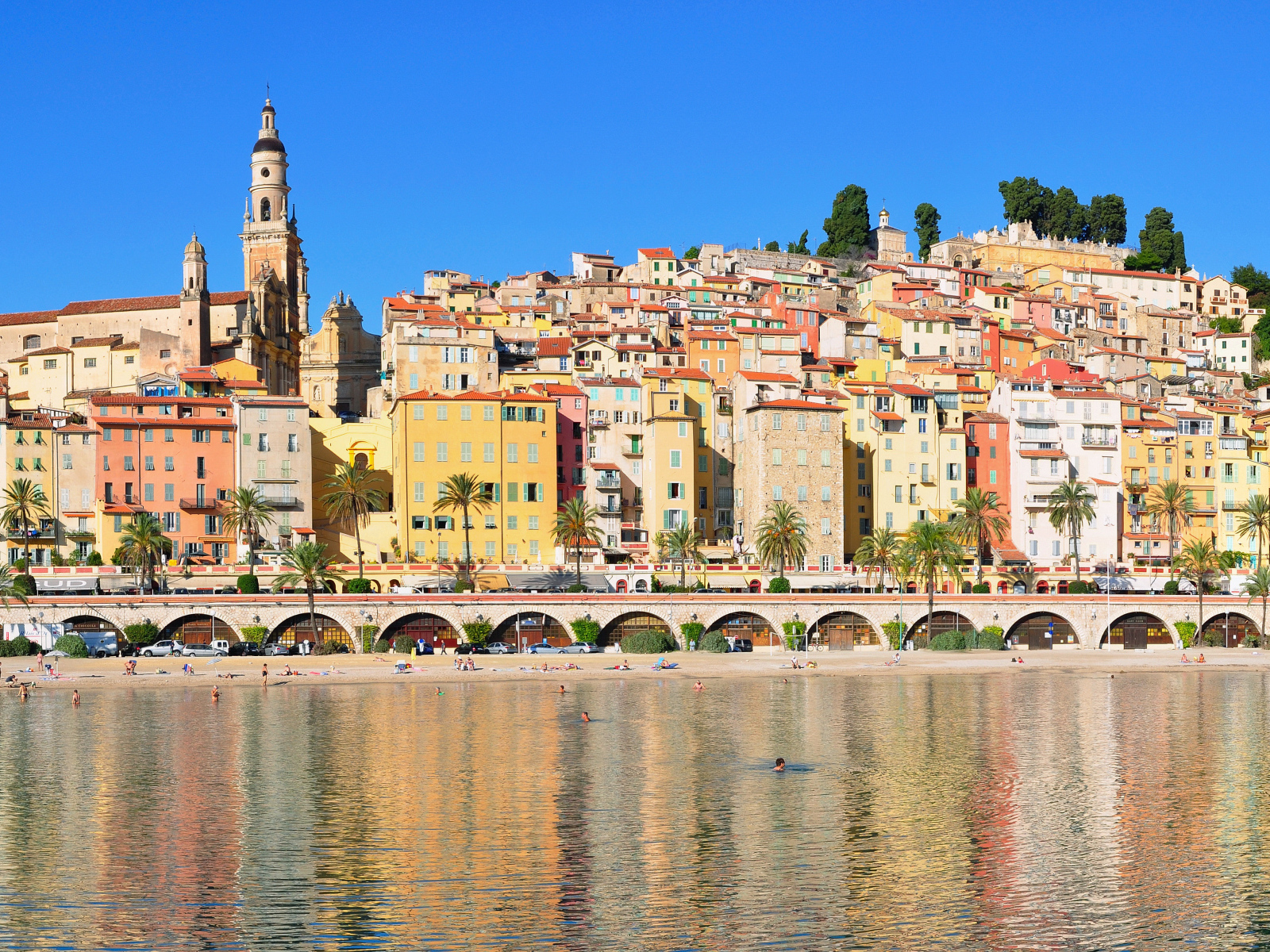 Дома на побережье на Лазурном берегу, Франция