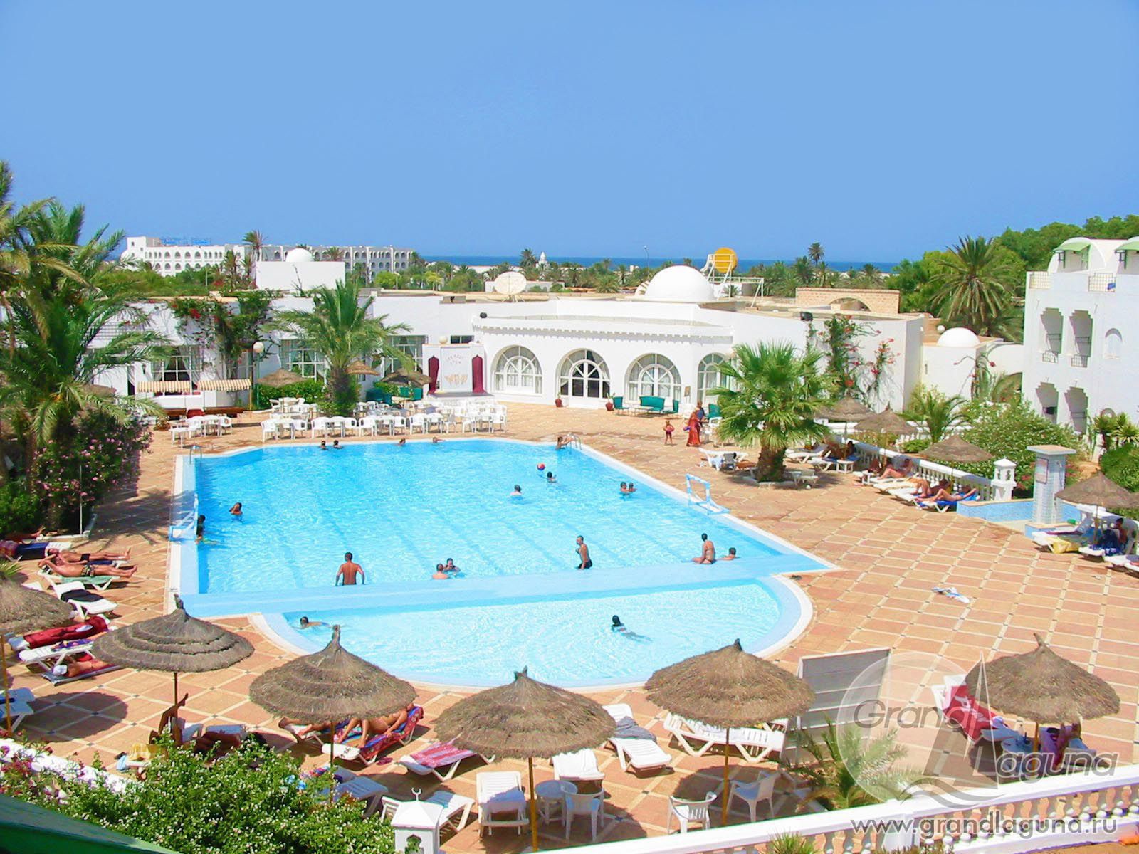 Роскошный отель на курорте Мирамар Круести, Франция