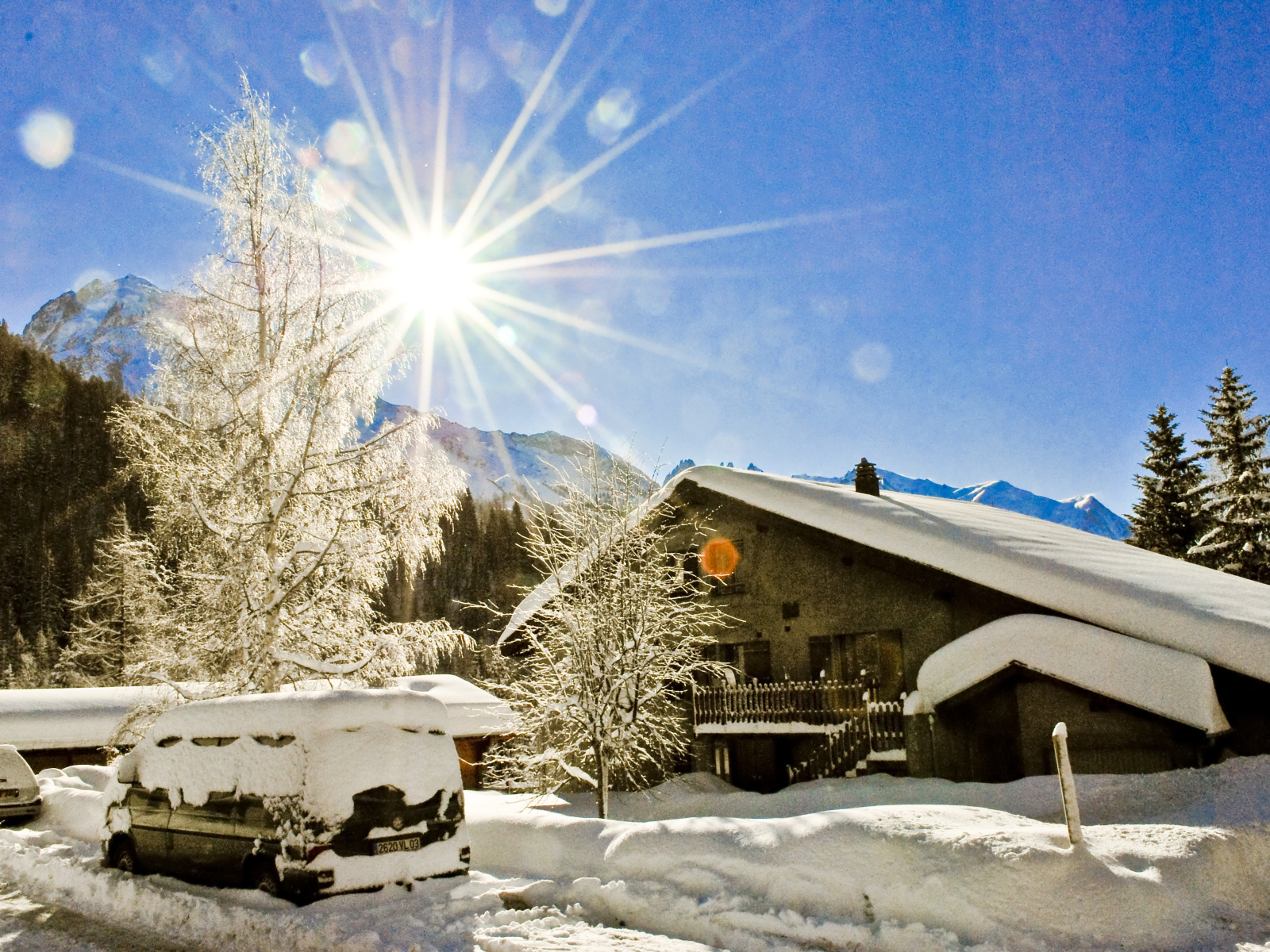 Солнце на курорте Шамони, Франция