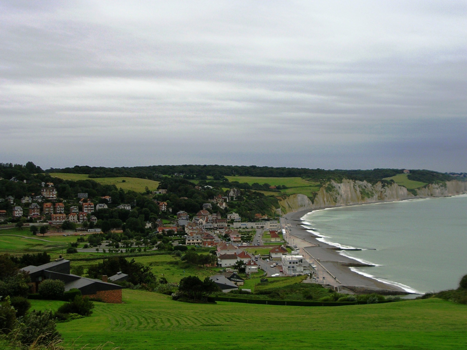 Городок на берегу моря в Нормандии, Франция