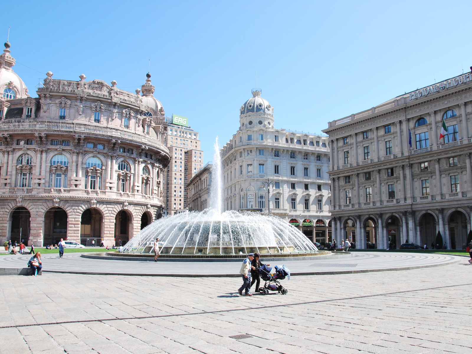 Площадь в Генуе, Италия