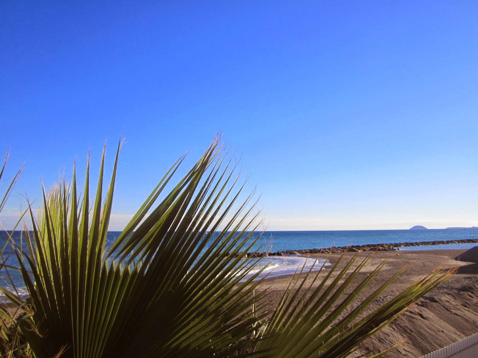 Золотой пляж в Лоано, Италия