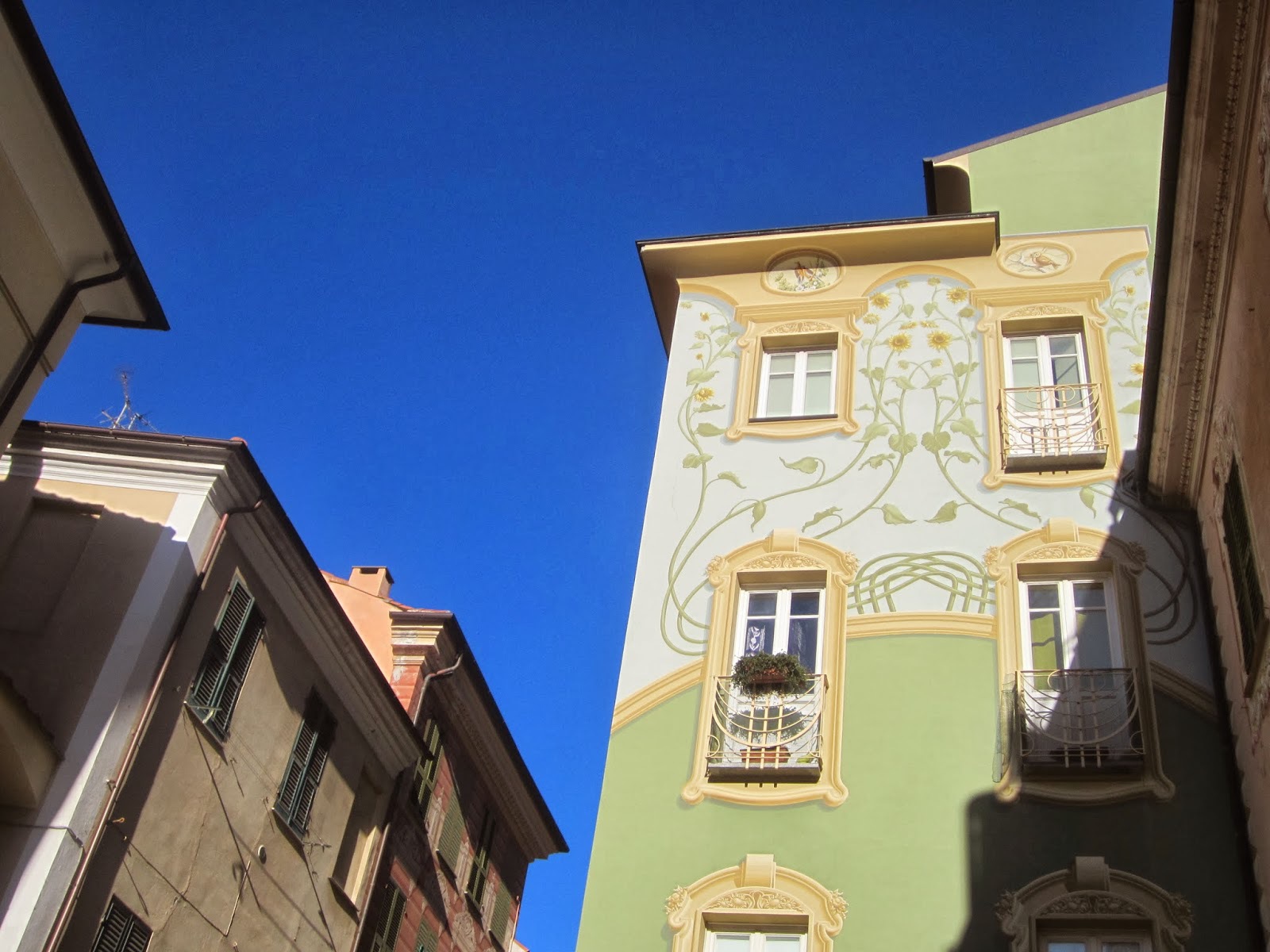 Дом с рисунками в Лоано, Италия