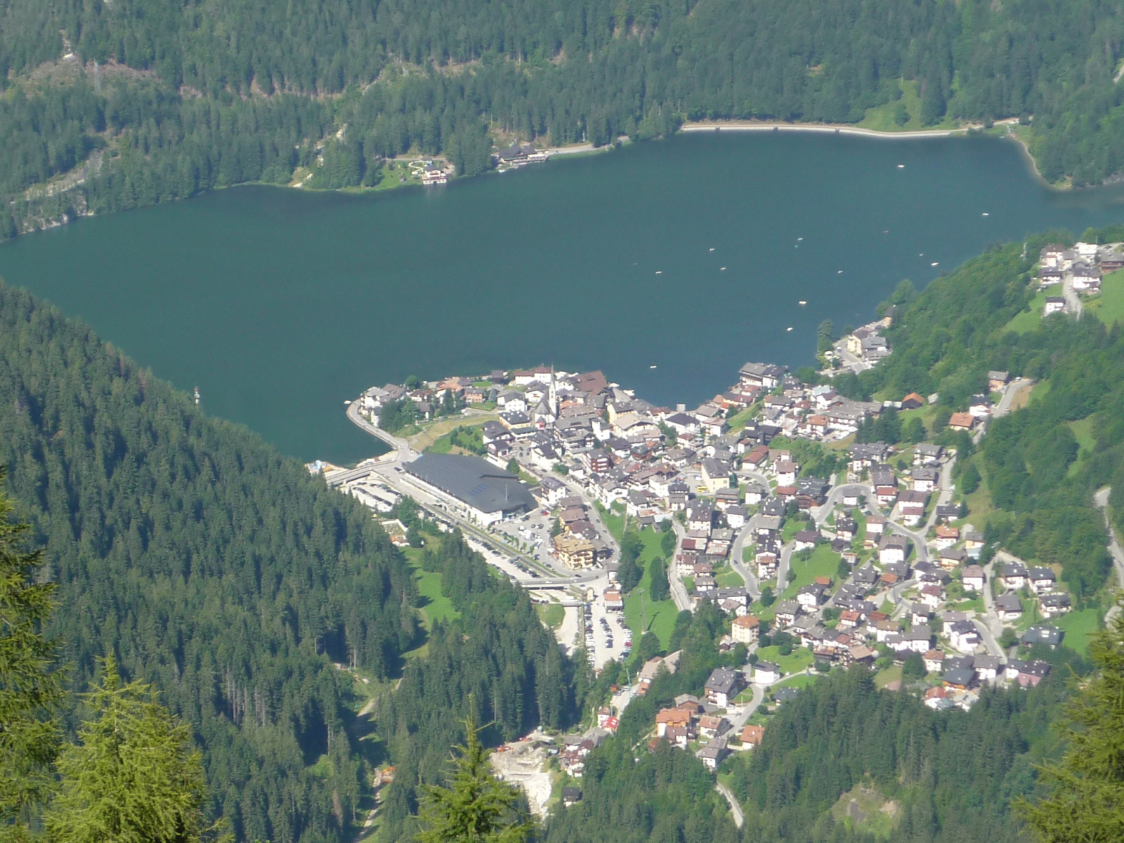 Панорама на курорте Аллеге, Италия