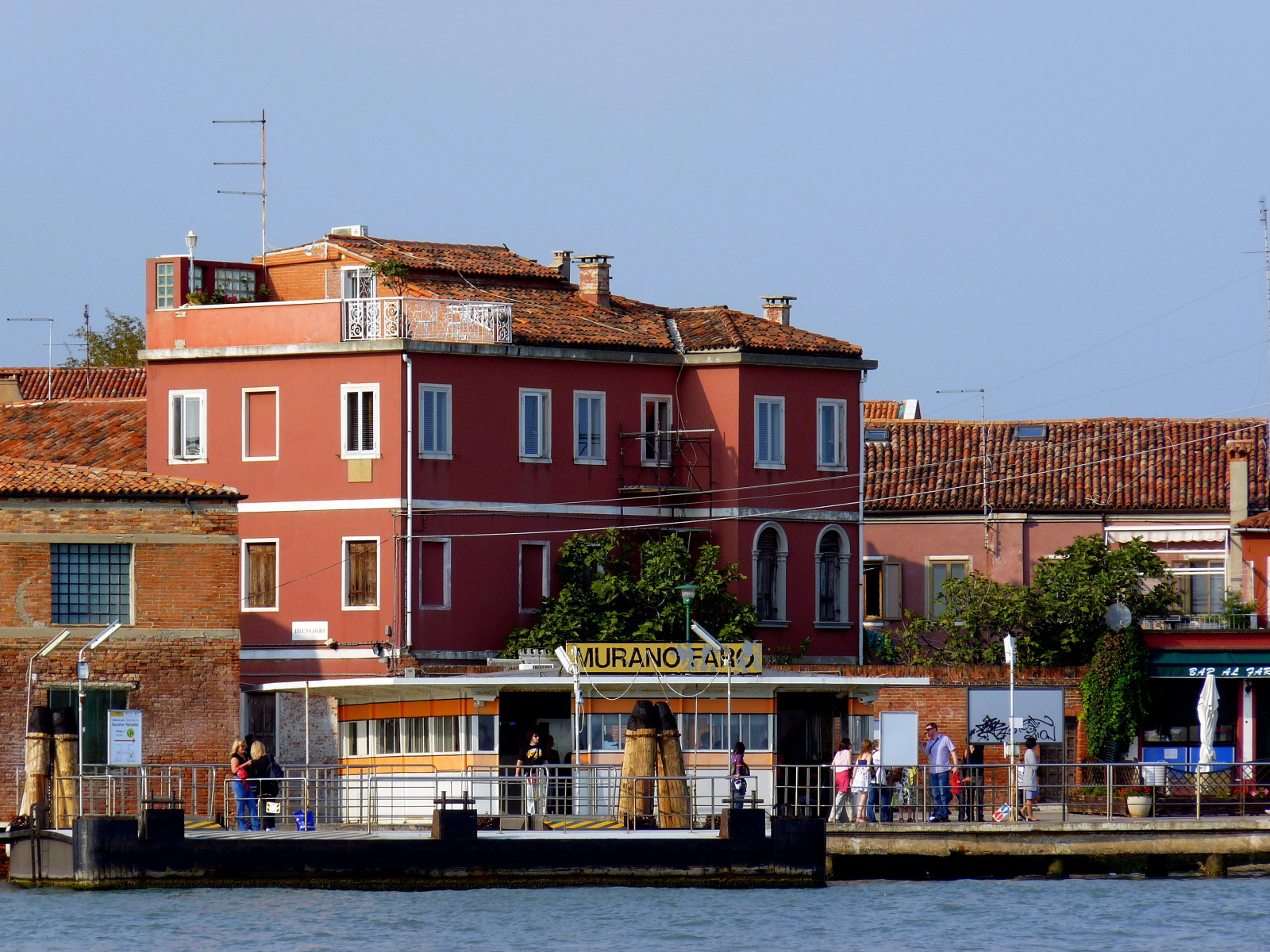 Набережная на острове Мурано, Италия