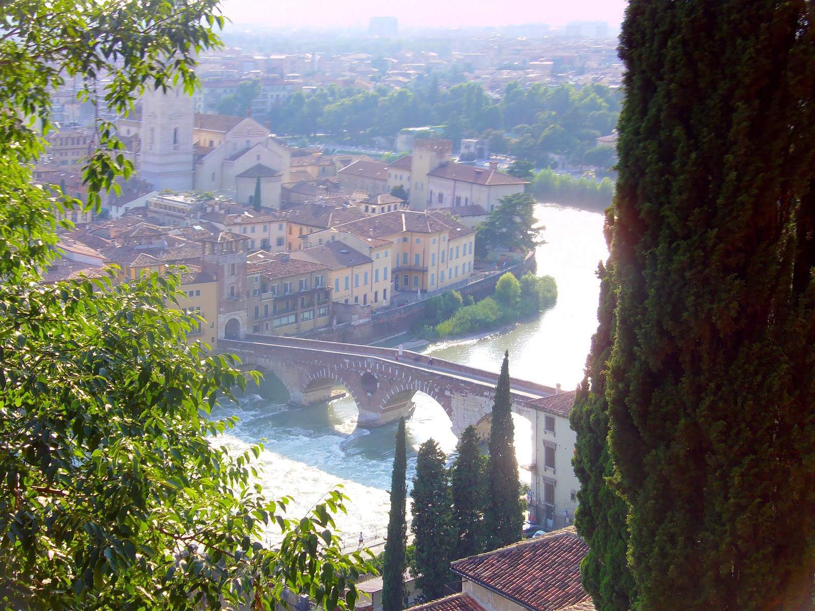 Вид с холма в Вероне, Италия