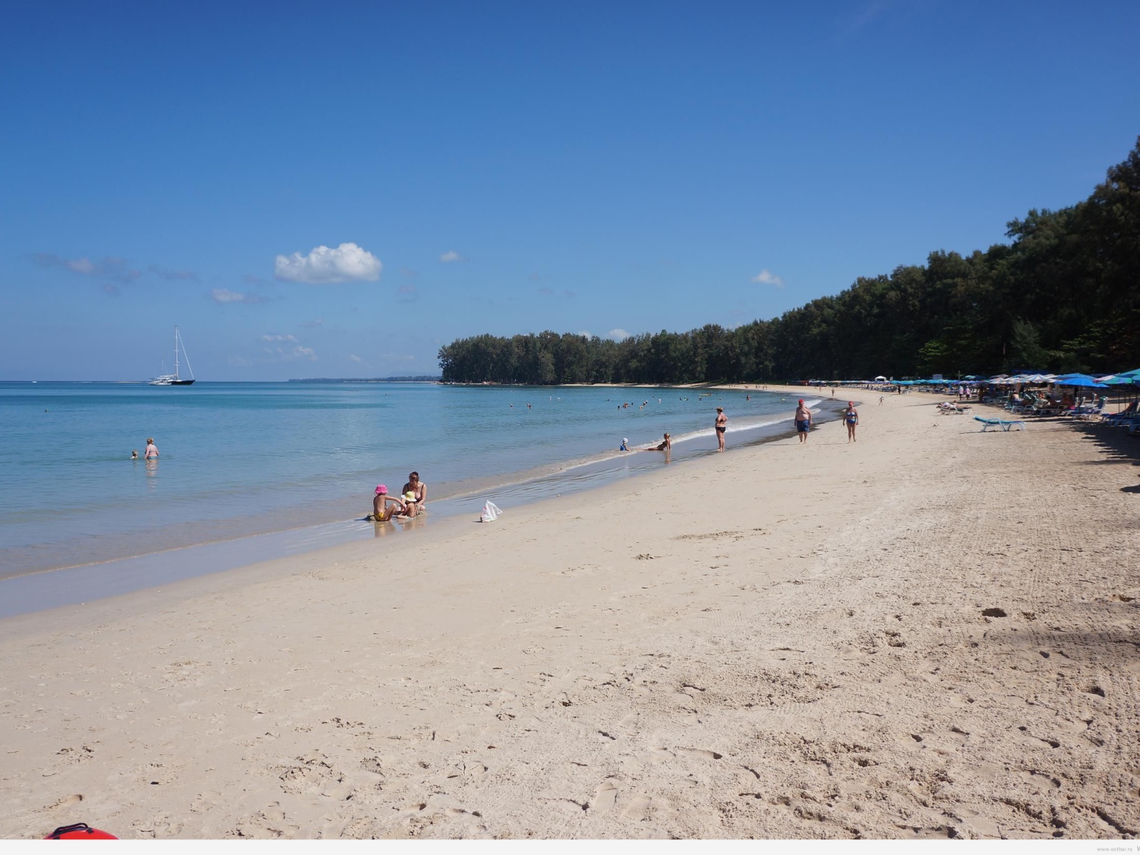 Осенний отдых на пляже на острове Тао, Таиланд