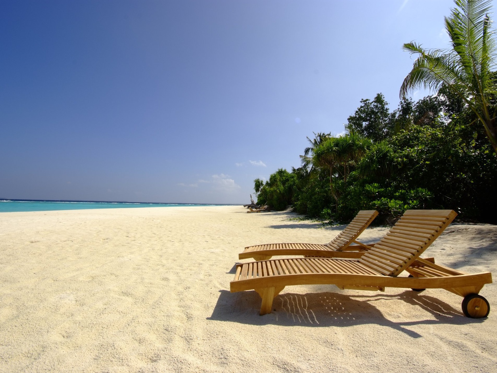 Бескрайний пляж на острове Самет, Таиланд