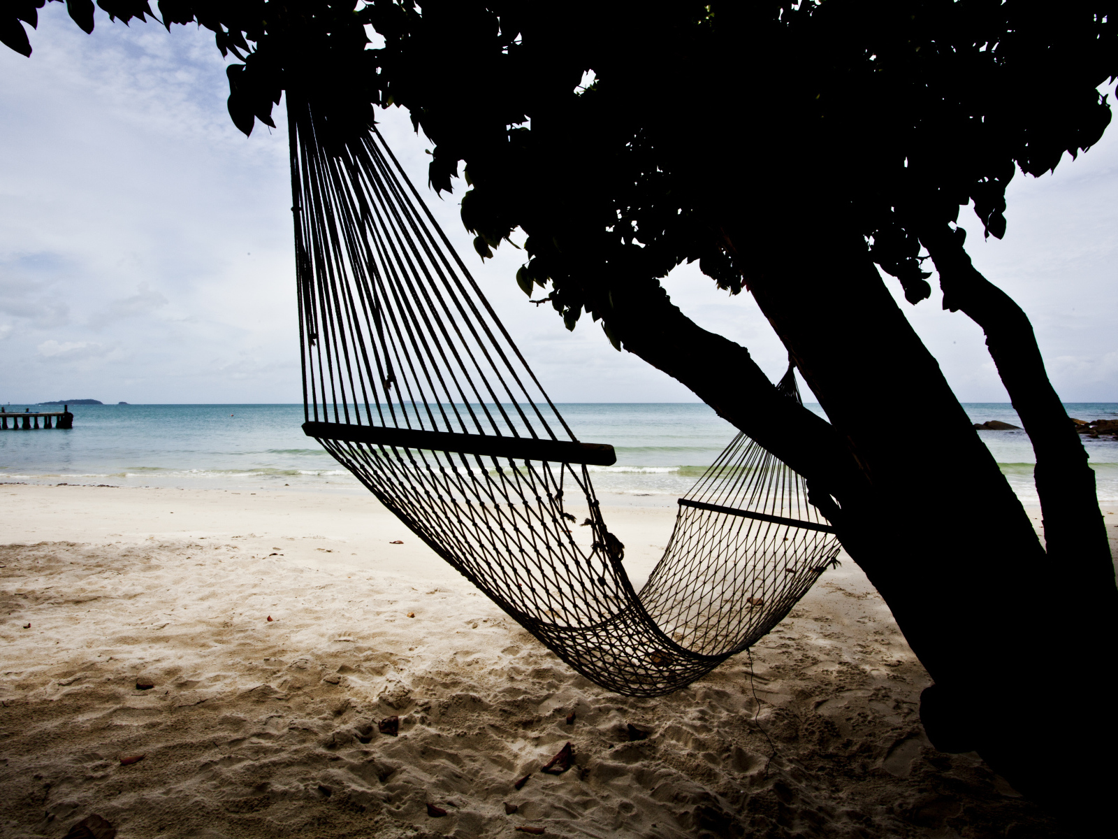 Гамак на пляже на курорте Хуа Хин, Таиланд